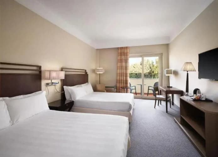 Crowne Plaza St. Peter's photo 3