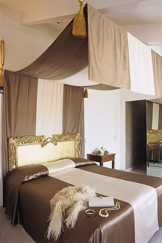 M Glamour Hotel, photo 5