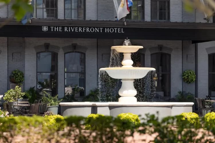 Omni Riverfront Hotel photo 2