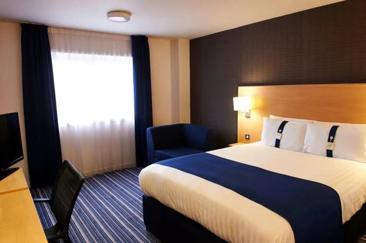 Holiday Inn Express Manchester Airport photo 4