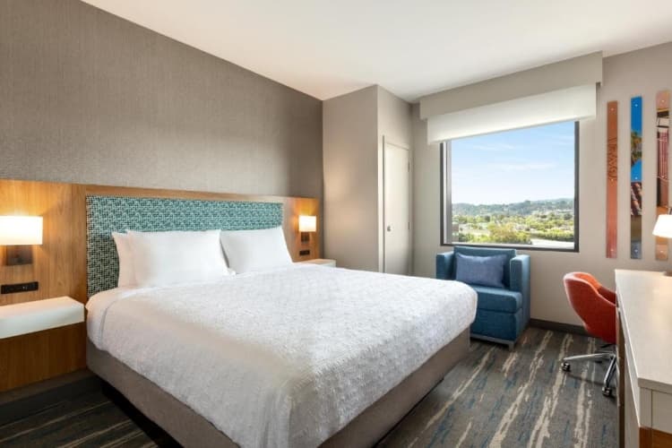 Hampton Inn & Suites San Mateo-San Francisco Airport photo 4