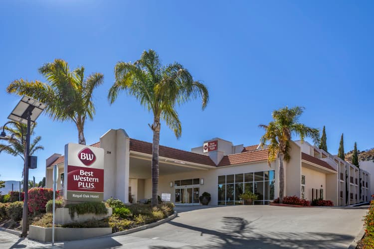 Best Western Plus Royal Oak Hotel photo 2