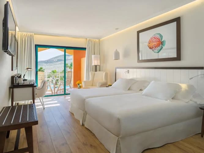 H10 Playa Esmeralda - Adults Only photo 4