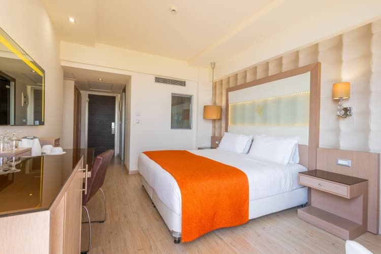 Pegasos Deluxe Beach Hotel photo 3