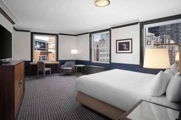 Hilton Orrington/Evanston photo 4