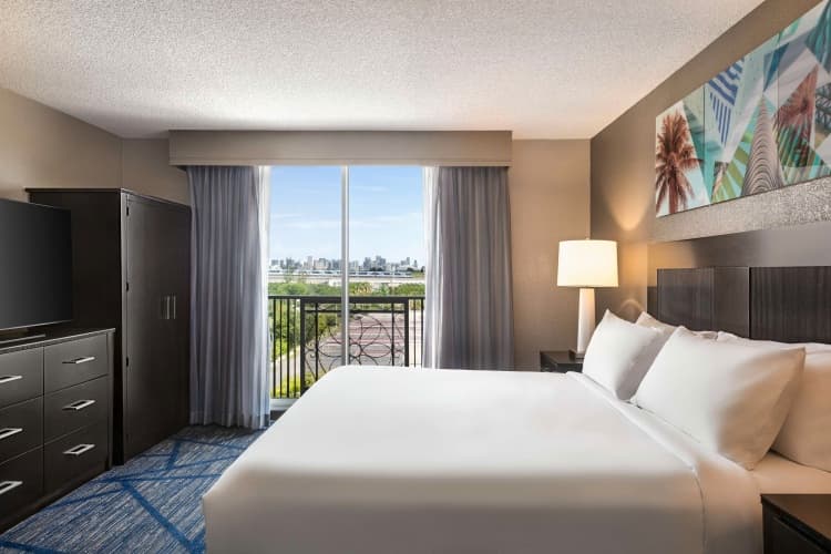 Embassy Suites by Hilton Miami International Airport photo 5