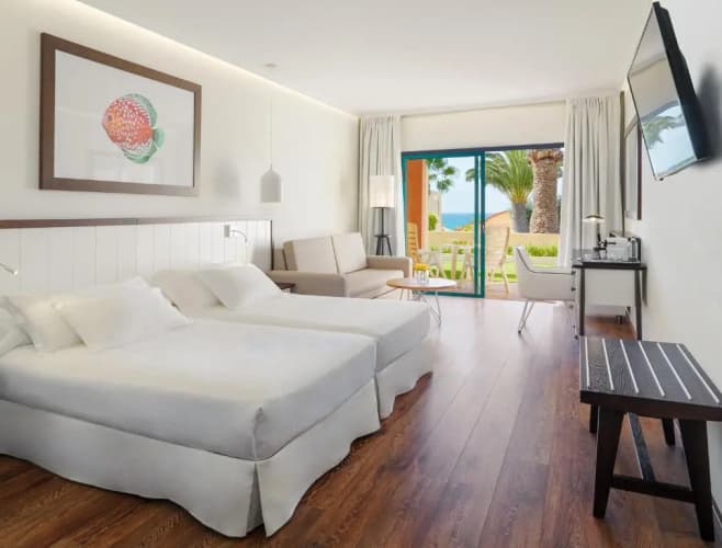 H10 Playa Esmeralda - Adults Only photo 5