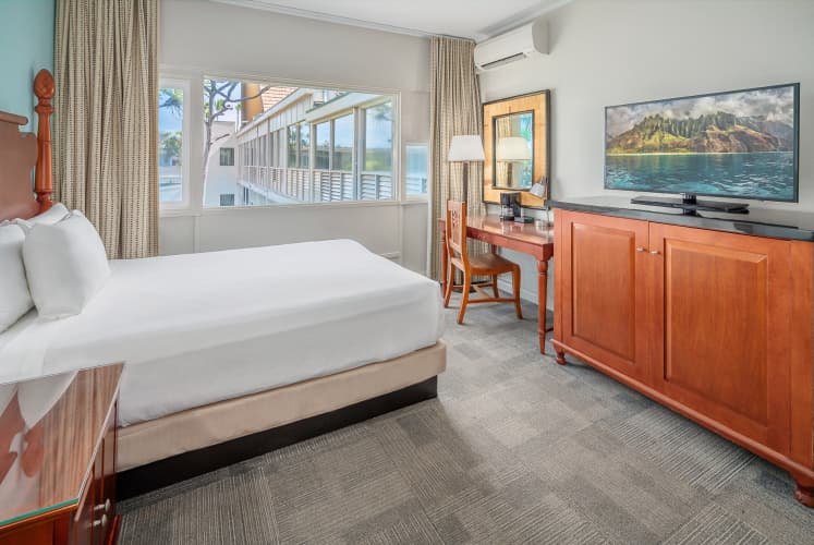 Maui Beach Hotel photo 3