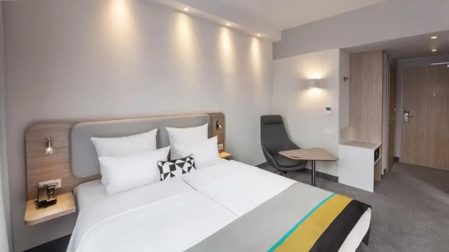 Holiday Inn Express Dusseldorf - Hauptbahnhof photo 4