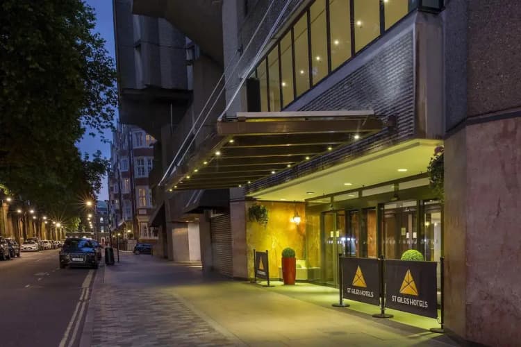 St Giles London Hotel, photo 2