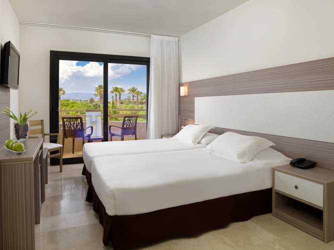 H10 Cambrils Playa photo 4