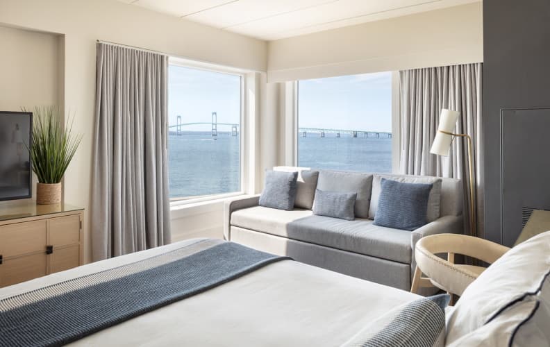 Newport Harbor Island Resort, photo 2