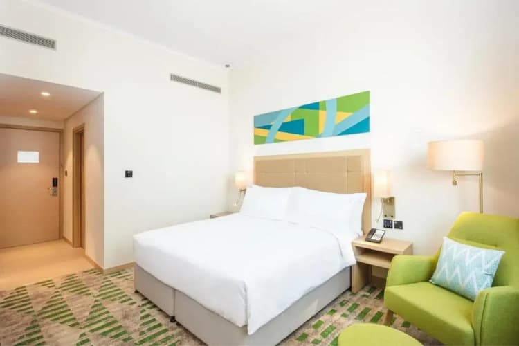 Holiday Inn Hotel & Suites Dubai Science Park photo 4