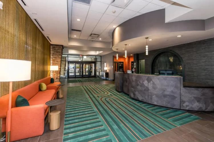 Holiday Inn Hotel & Suites Cincinnati Downtown photo 2
