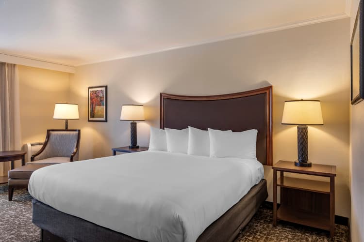 Best Western Plus Royal Oak Hotel photo 5