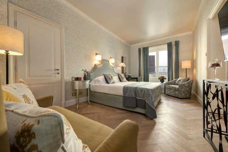 Hotel Savoy photo 2