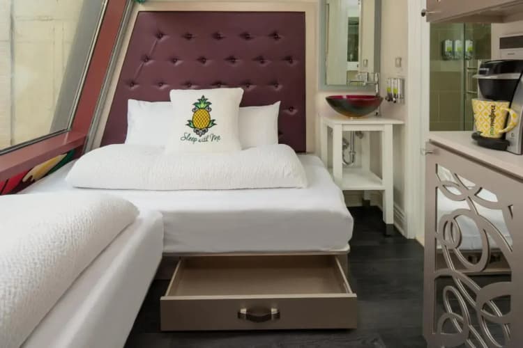 Staypineapple New York, An Artful Hotel photo 4