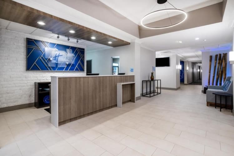 Holiday Inn Express & Suites Tampa-I-75 @ Bruce B.Downs, photo 3