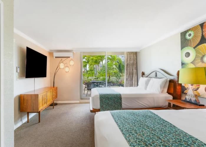 Luana Waikiki Hotel & Suites photo 5