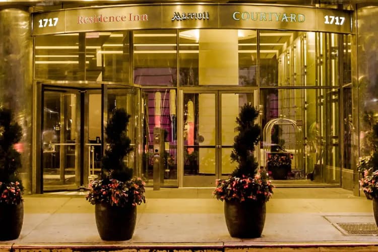 Courtyard New York Manhattan Central Park photo 2