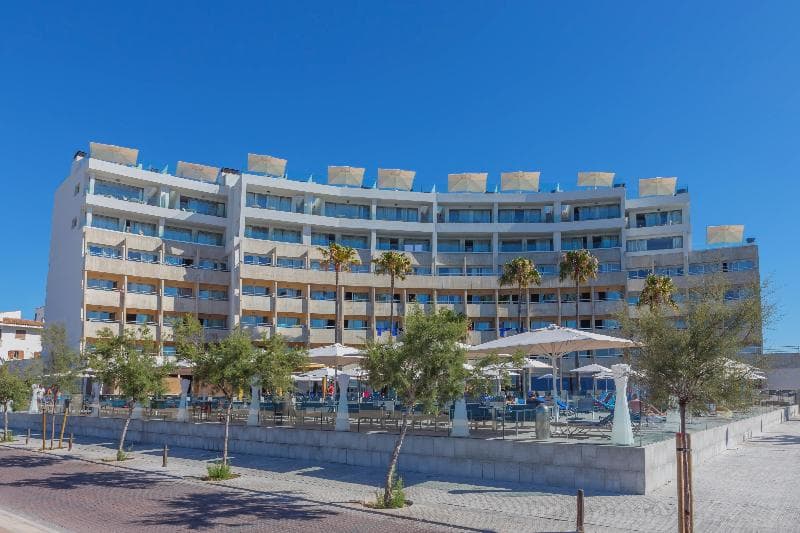 Aparthotel Fontanellas Playa photo 1