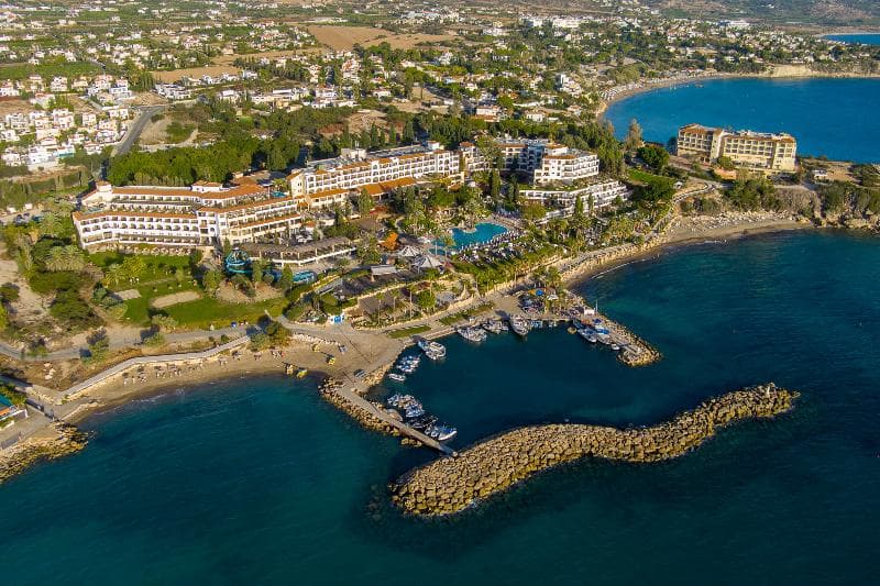 Coral Beach Hotel & Resort photo 1