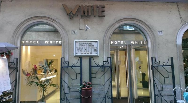 White Hotel, photo 1