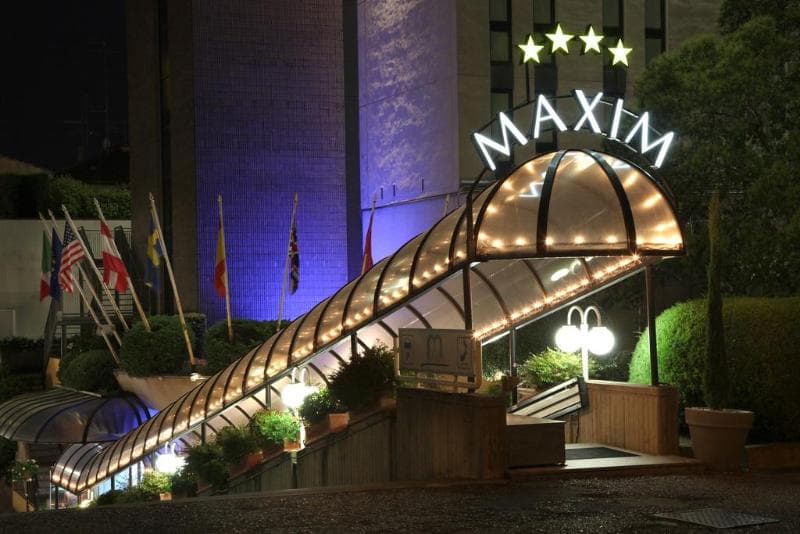 Maxim, photo 1
