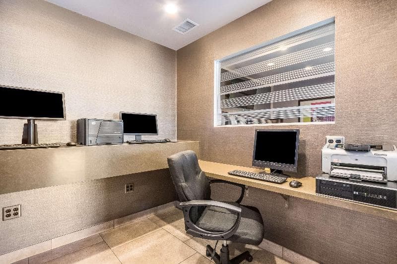 Best Western Plus Pavilions, photo 1