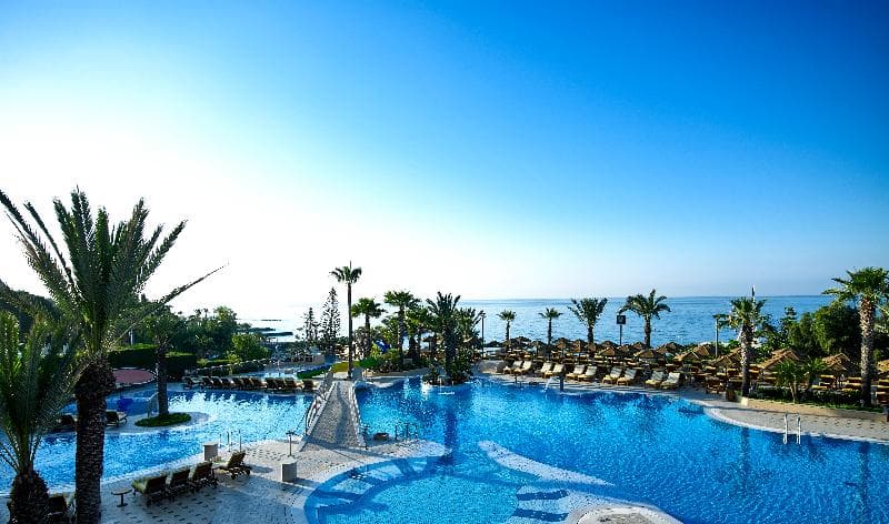 Four Seasons Hotel, photo 1