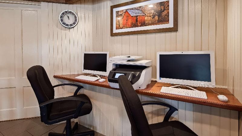 Best Western Inn & Suites Rutland-Killington, photo 1