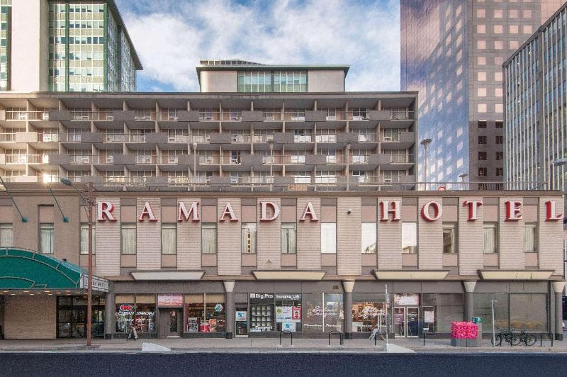 Ramada Plaza by Wyndham Calgary Downtown, photo 1