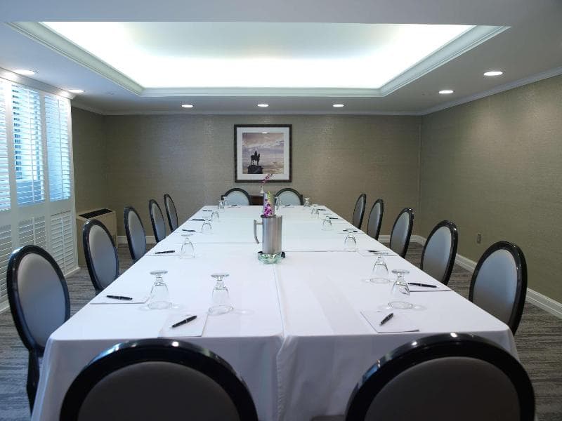 State Plaza Hotel, photo 1