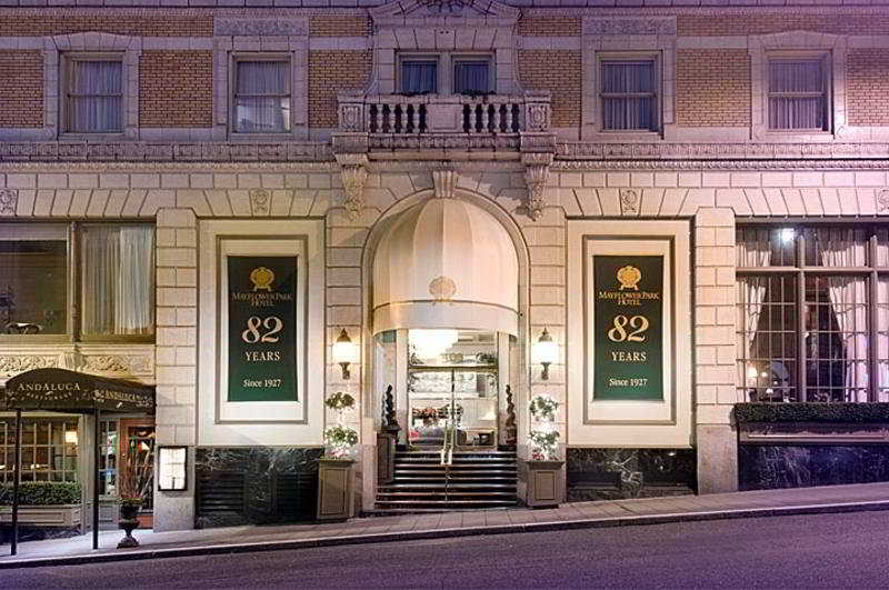 Mayflower Park Hotel, photo 1