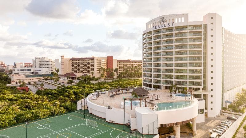 Seadust Cancun Family Resort photo 1