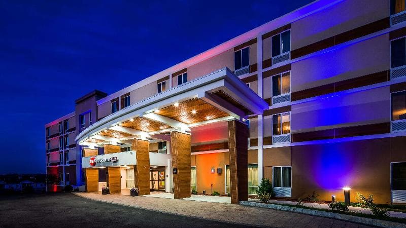 Best Western Plus North Shore Hotel, photo 1