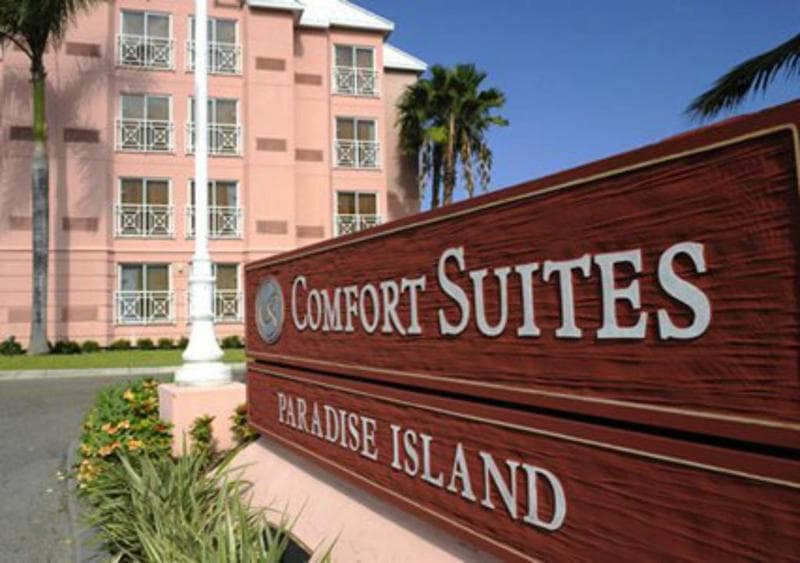 Comfort Suites Paradise Island, photo 1