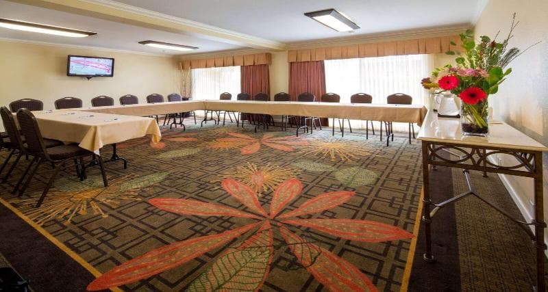 Best Western Plus Garden Court Inn, photo 1