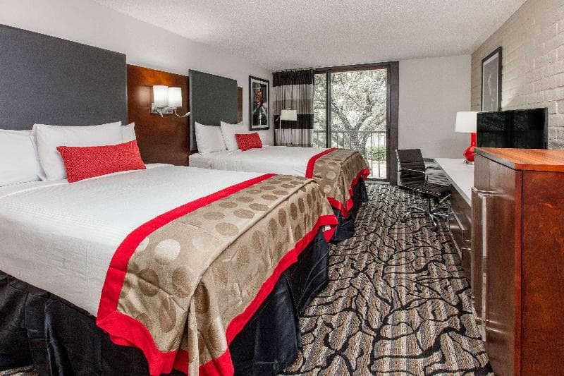 Ramada by Wyndham Austin South, photo 1