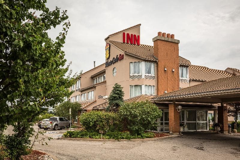 Monte Carlo Inn Oakville Suites, photo 1