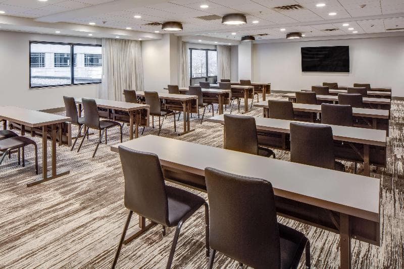 DoubleTree by Hilton Hotel & Suites Jersey City, photo 1