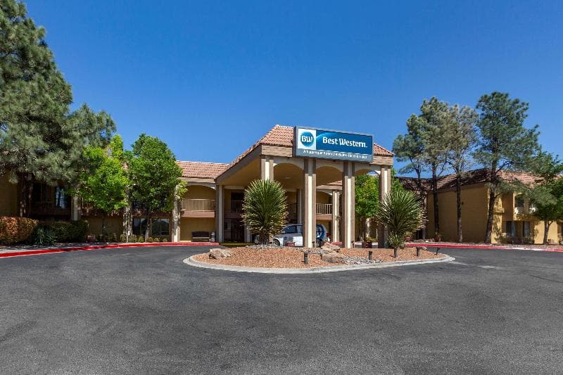 Best Western Airport Albuquerque Inn Suites Hotel & Suites, photo 1
