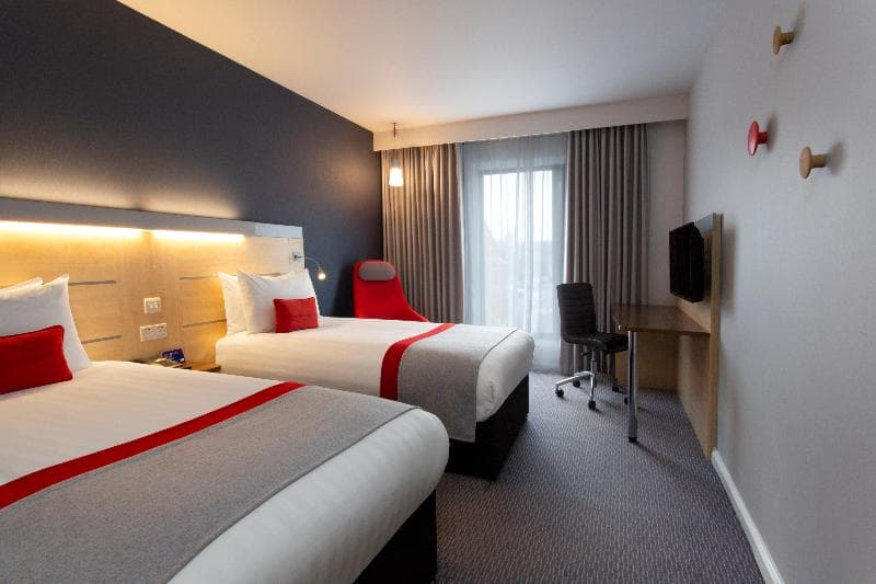 Holiday Inn Express Cheltenham Town Centre, photo 1
