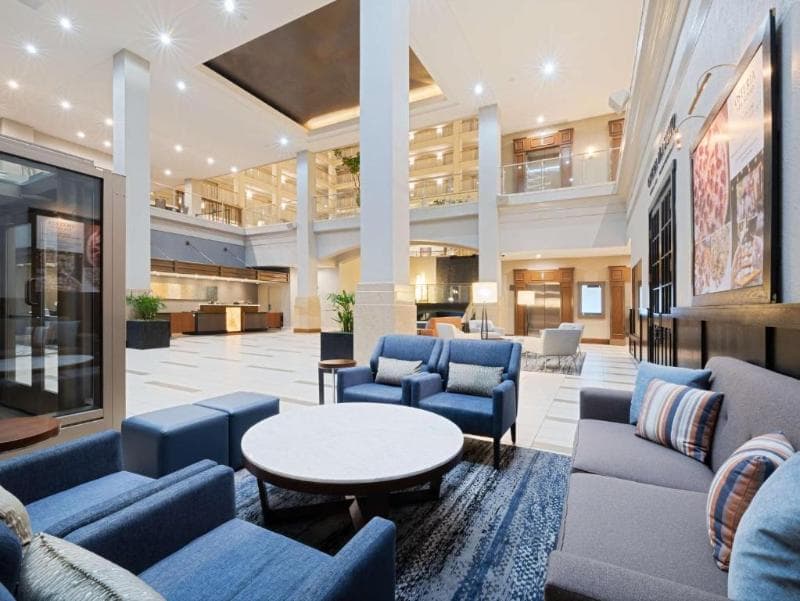 Embassy Suites by Hilton Chicago Downtown River North photo 1