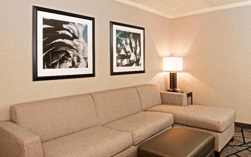 Embassy Suites by Hilton Portland Tigard photo 1