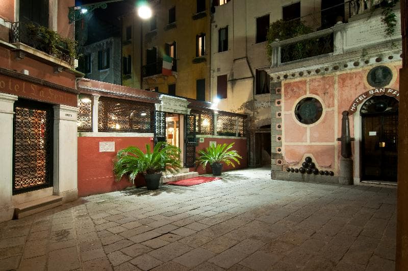 La Fenice et des Artistes, photo 1