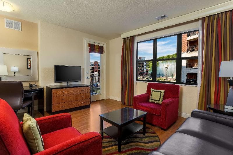 Hilton Promenade at Branson Landing, photo 1