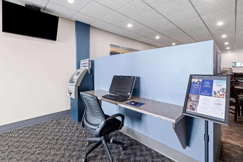 Howard Johnson by Wyndham Thunder Bay, photo 1