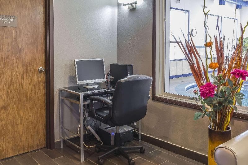 Comfort Inn & Suites, photo 1