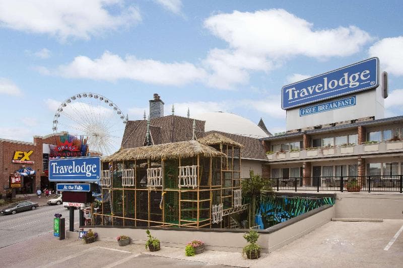 Travelodge by Wyndham Niagara Falls At the Falls, photo 1